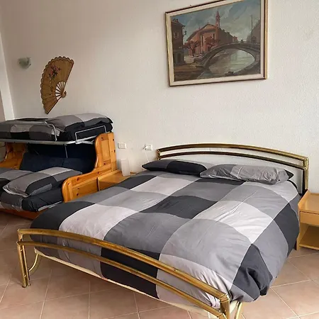 Di Apartament *