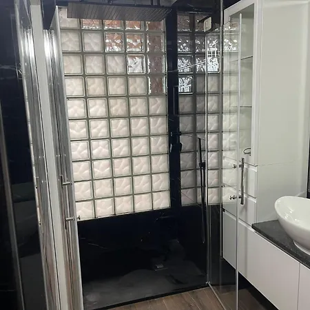 Di Apartament