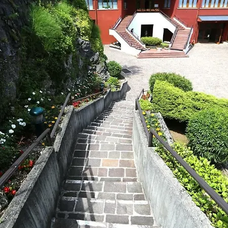 Di Appartement *